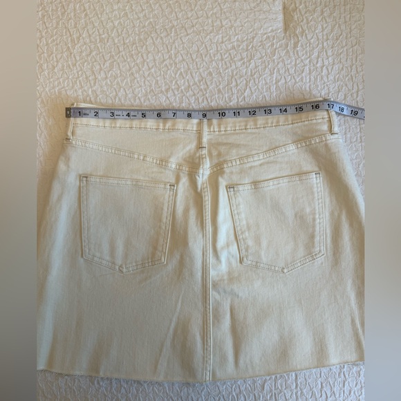 GAP White Denim Mini Skirt – Size 14/32 - Picture 5 of 8